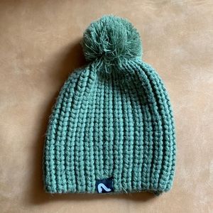 Women’s Flylow Knit Hat w/ Pom